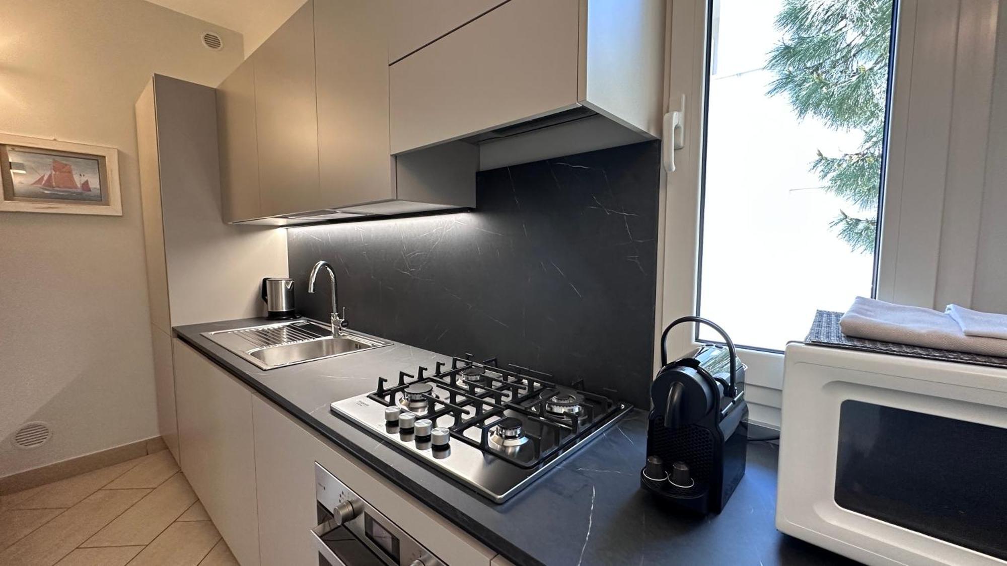 Residence Lungomare - Charming Apartments Riccione Buitenkant foto