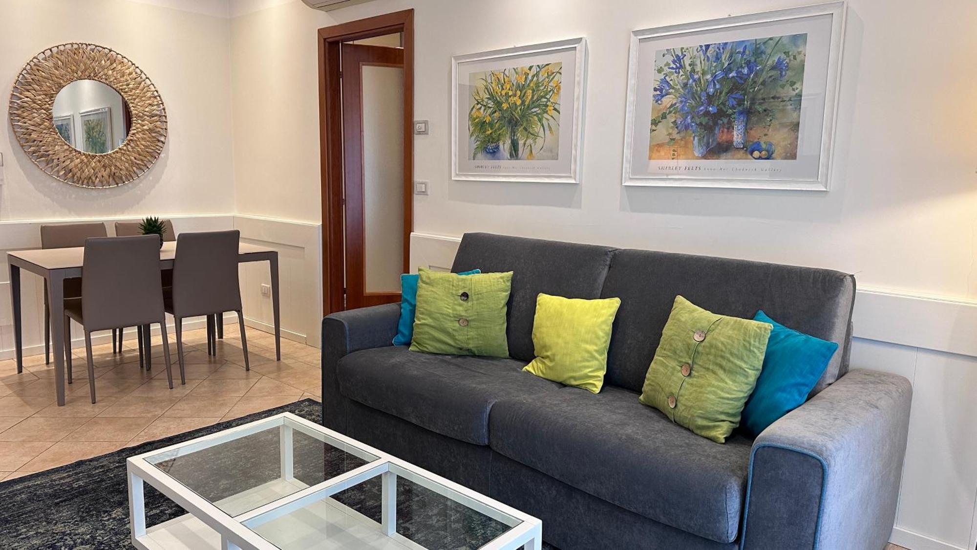 Residence Lungomare - Charming Apartments Riccione Buitenkant foto