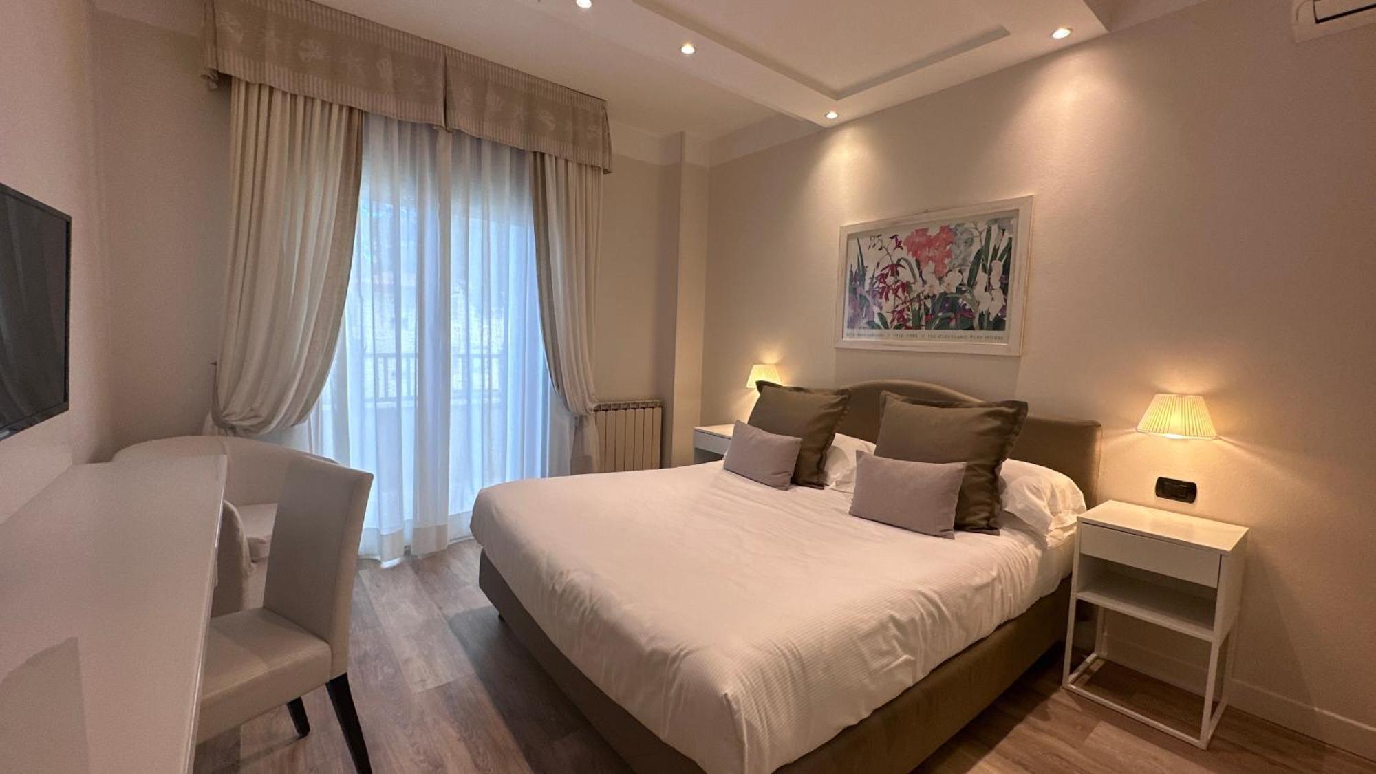Residence Lungomare - Charming Apartments Riccione Buitenkant foto