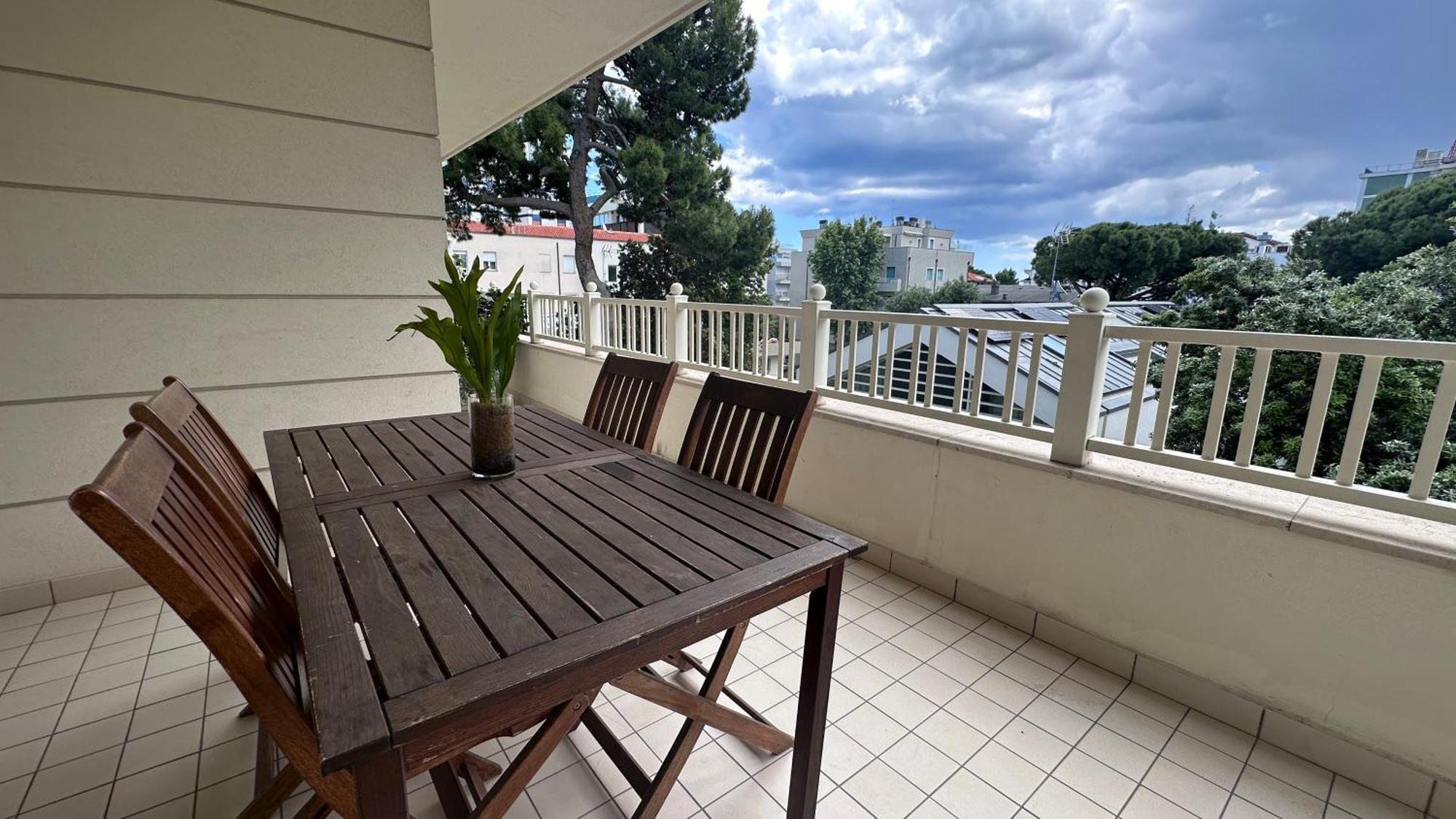 Residence Lungomare - Charming Apartments Riccione Buitenkant foto