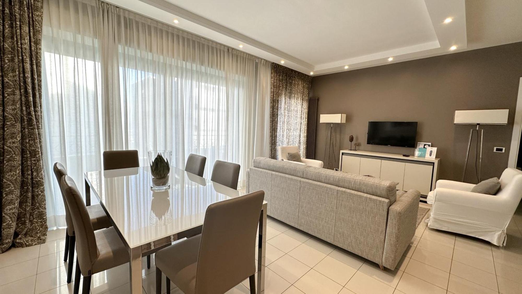 Residence Lungomare - Charming Apartments Riccione Buitenkant foto