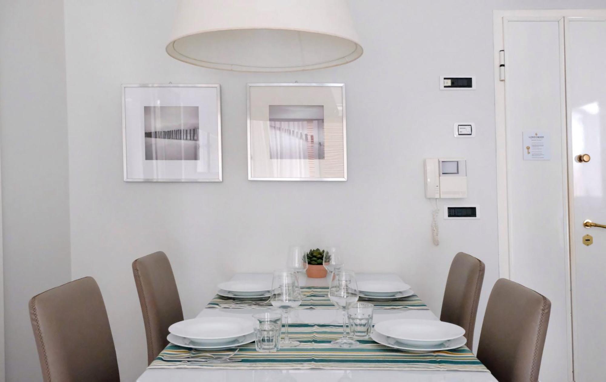 Residence Lungomare - Charming Apartments Riccione Buitenkant foto
