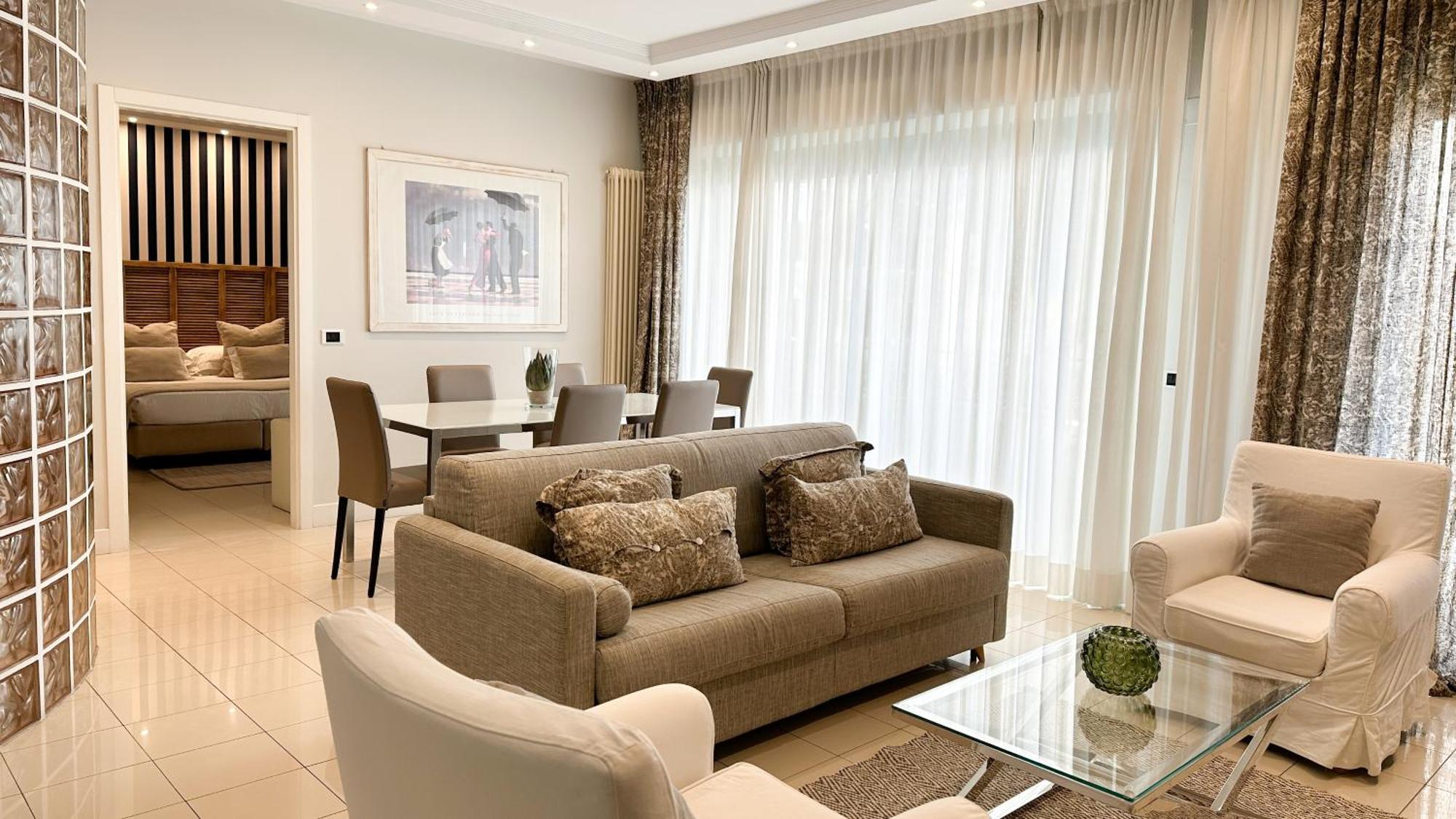 Residence Lungomare - Charming Apartments Riccione Buitenkant foto